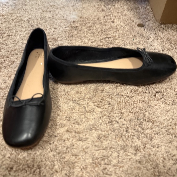 Flats - Picture 2 of 2